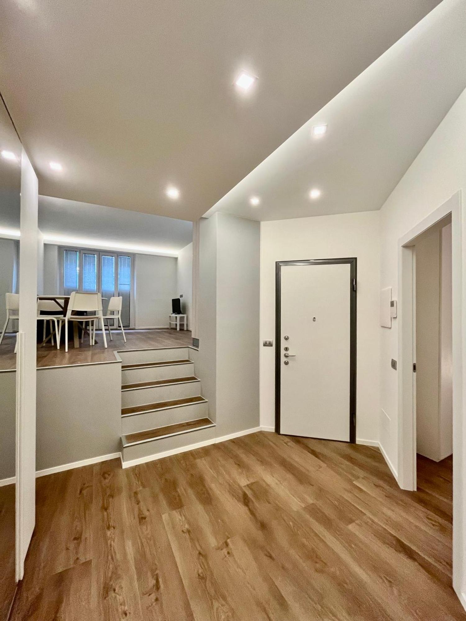 Central Side Apartment Milan Luaran gambar