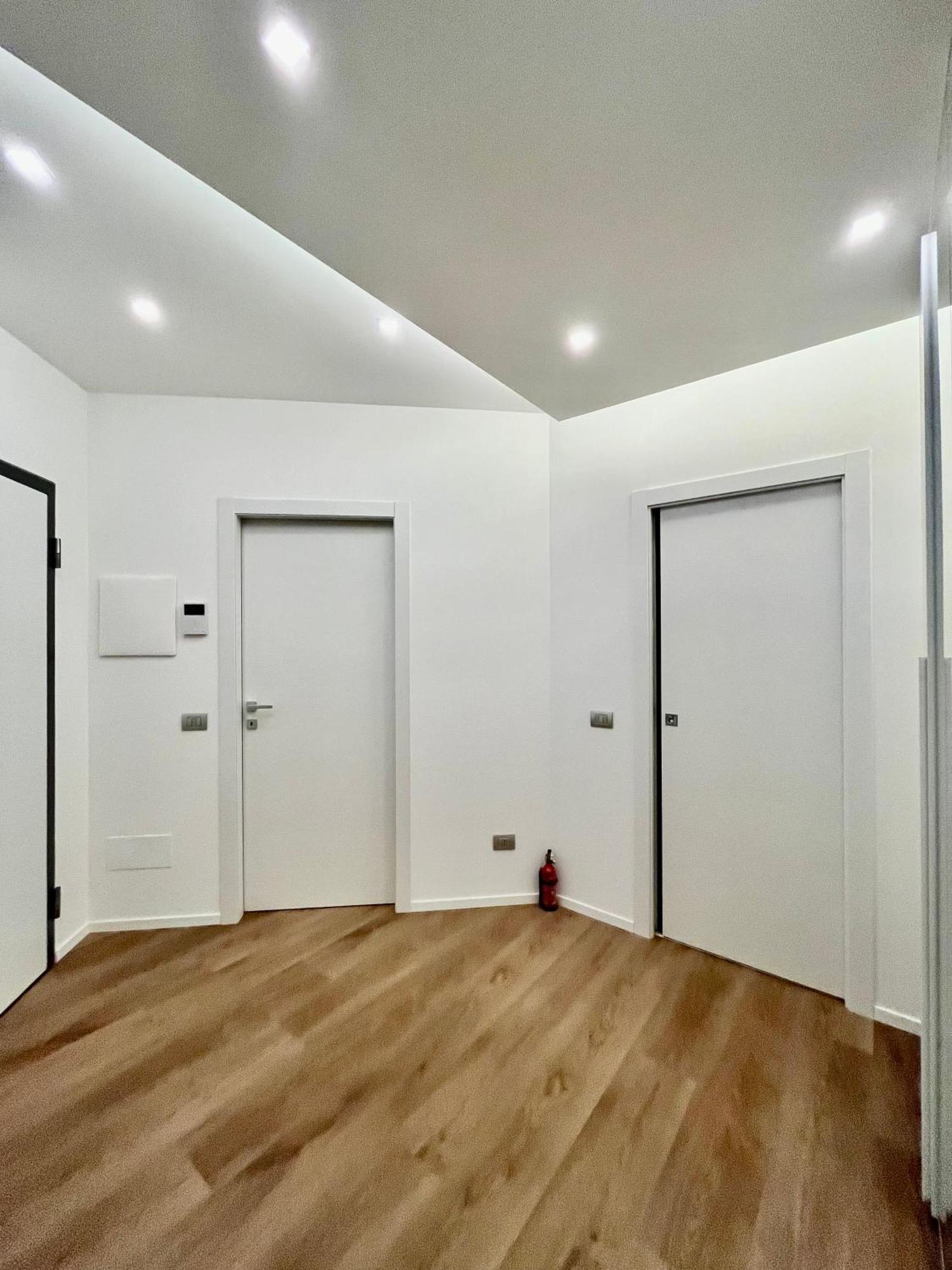 Central Side Apartment Milan Luaran gambar