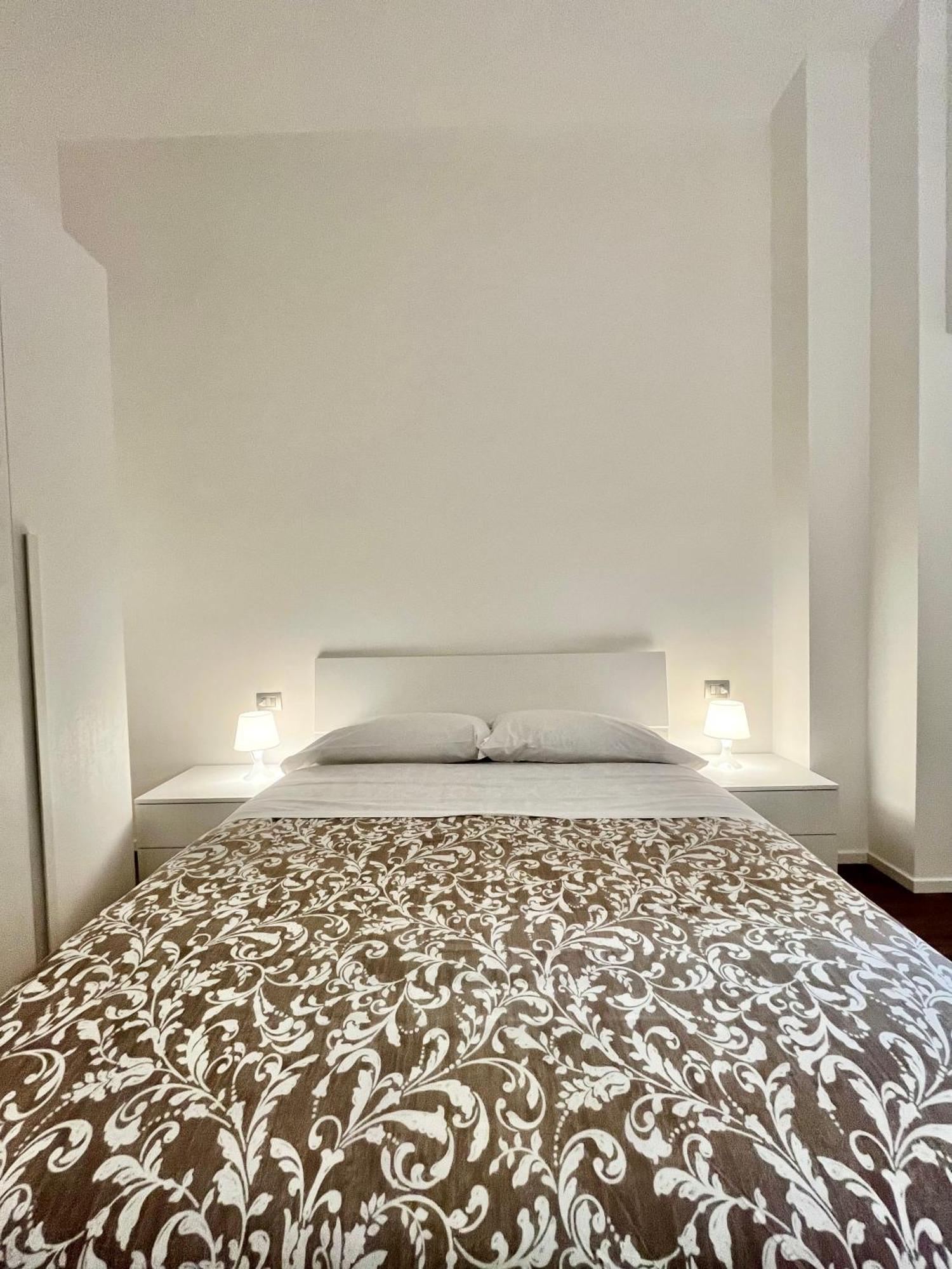 Central Side Apartment Milan Luaran gambar
