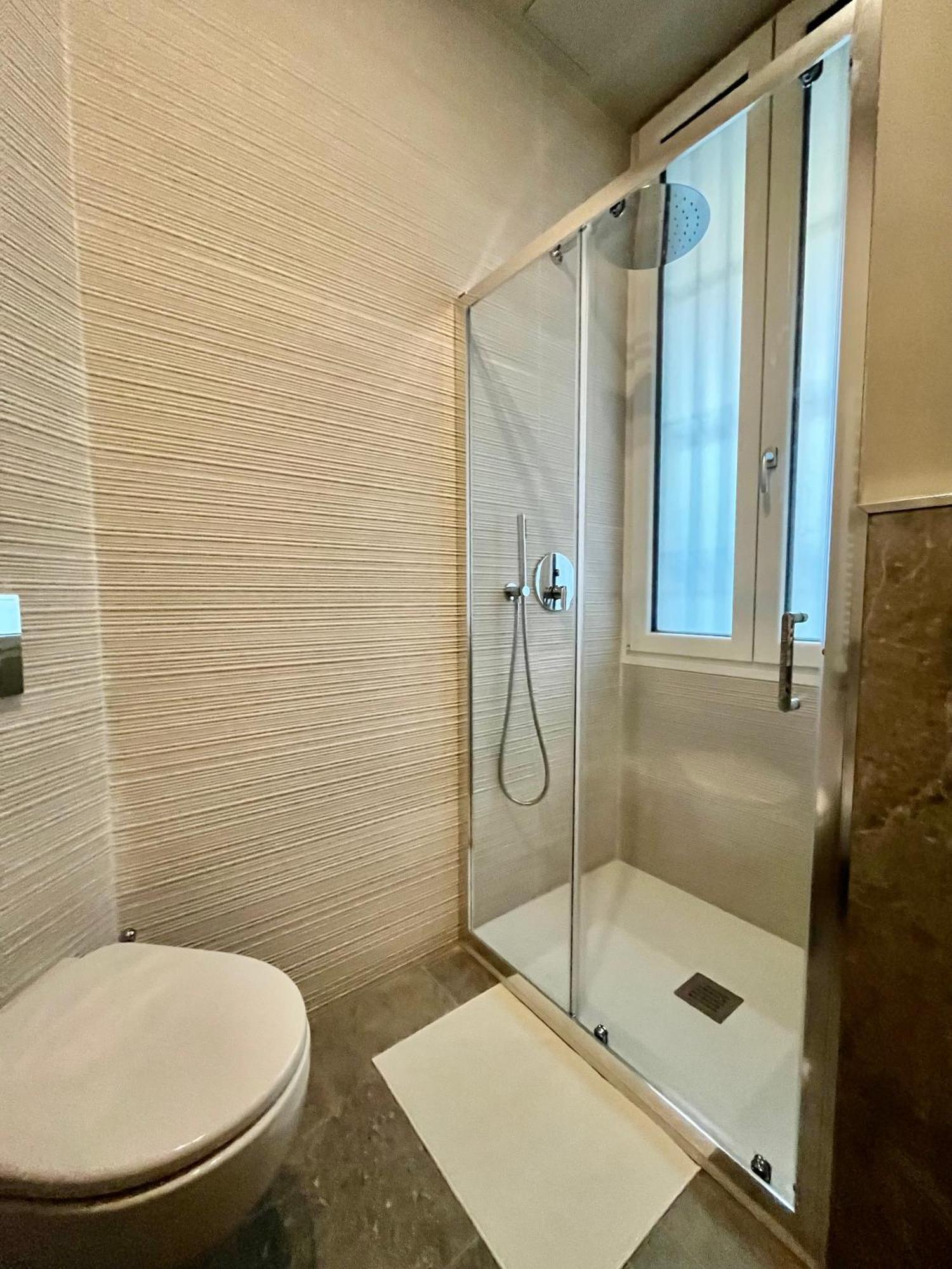 Central Side Apartment Milan Luaran gambar